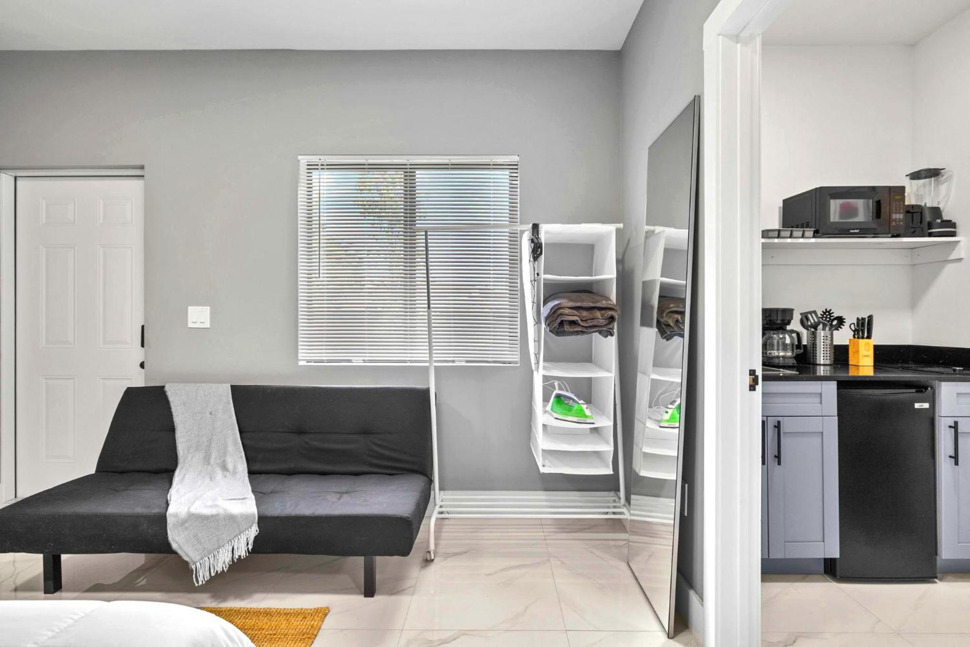 Big W Free Parking Apartment